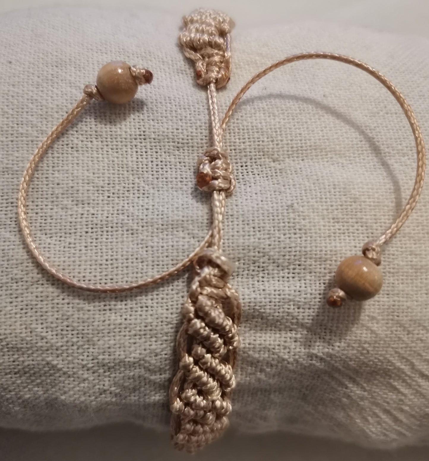 Handmade mini Ajustable Waving Macrame Bracelet